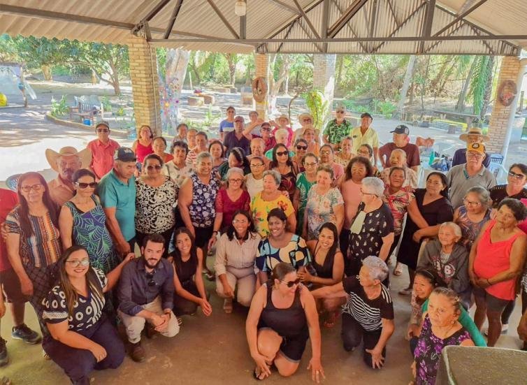 Passeio Dia dos Pais CCI Cáceres: Idosos celebram data