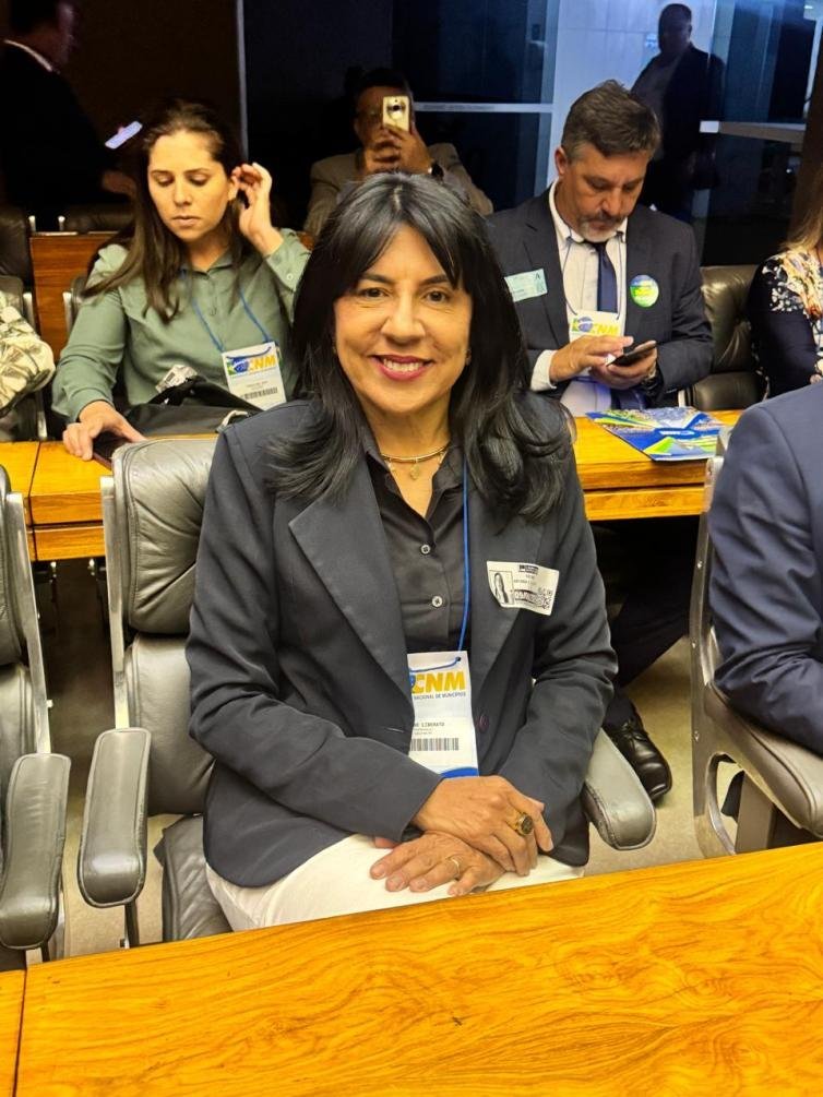 Prefeita Eliene CNM Brasília busca equilíbrio fiscal