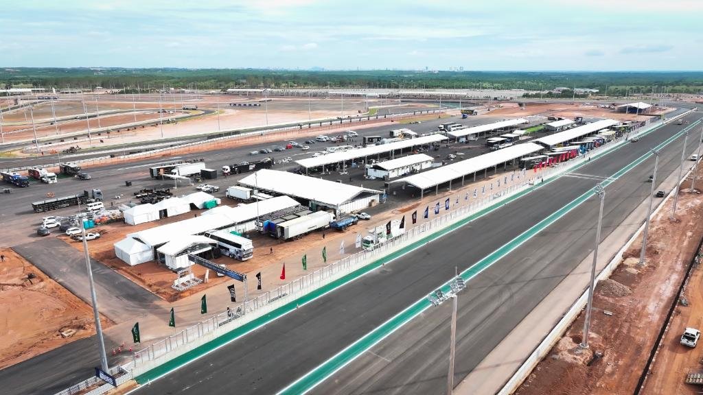 Autódromo Mato Grosso: Pista iluminada é inaugurada em Cuiabá