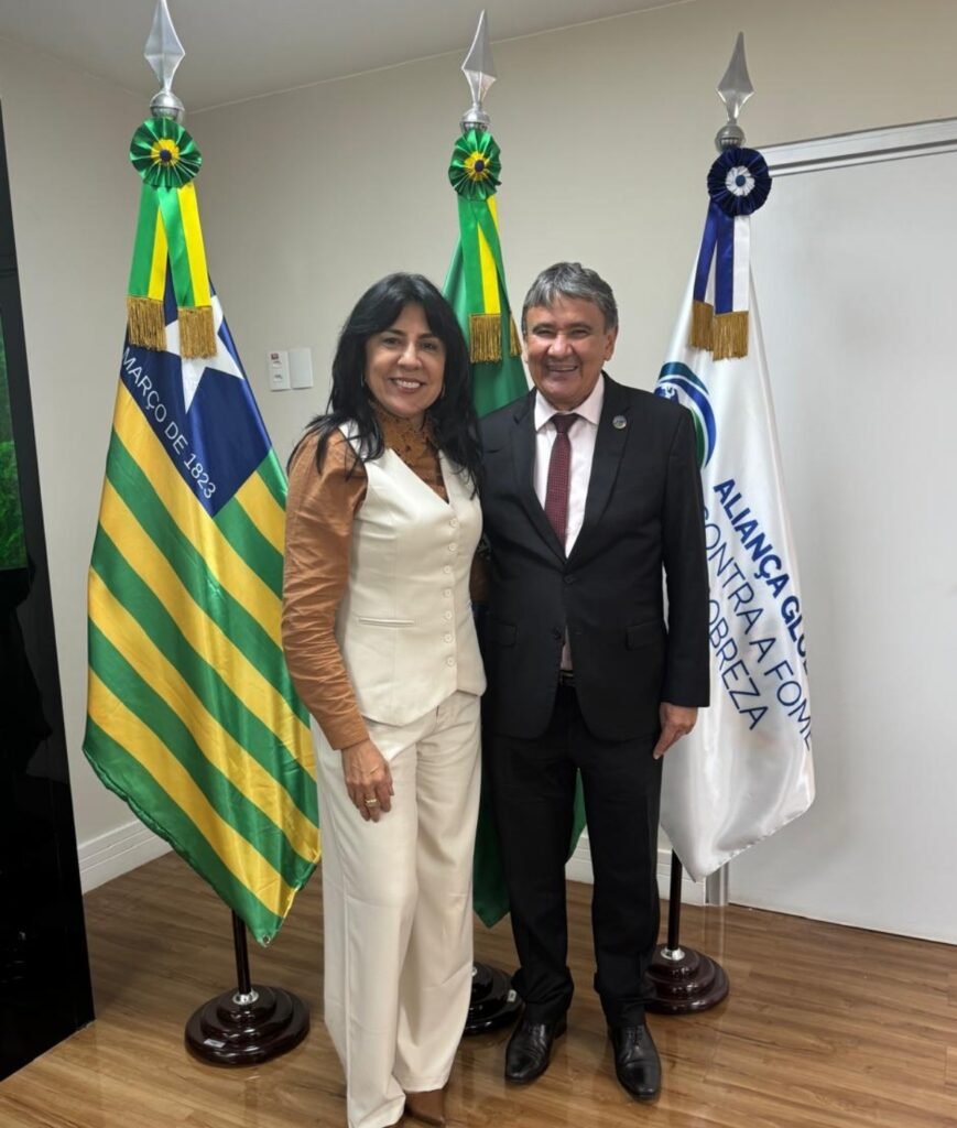 Políticas sociais Cáceres: Prefeita e ministro se reúnem