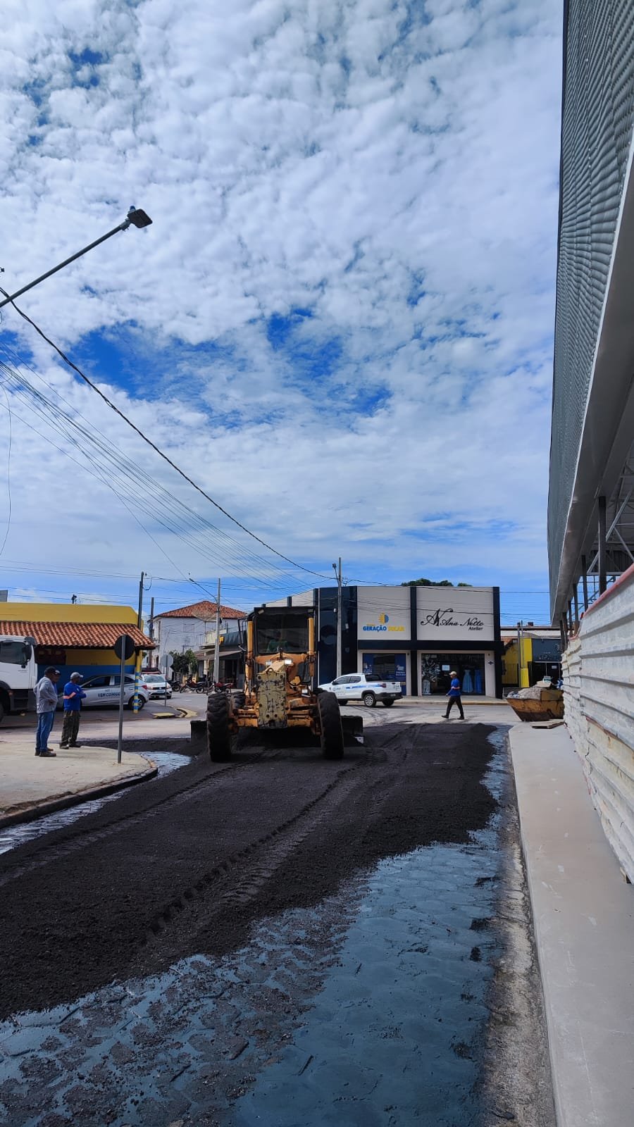 Pavimentação Praça da Feira Cáceres é concluída