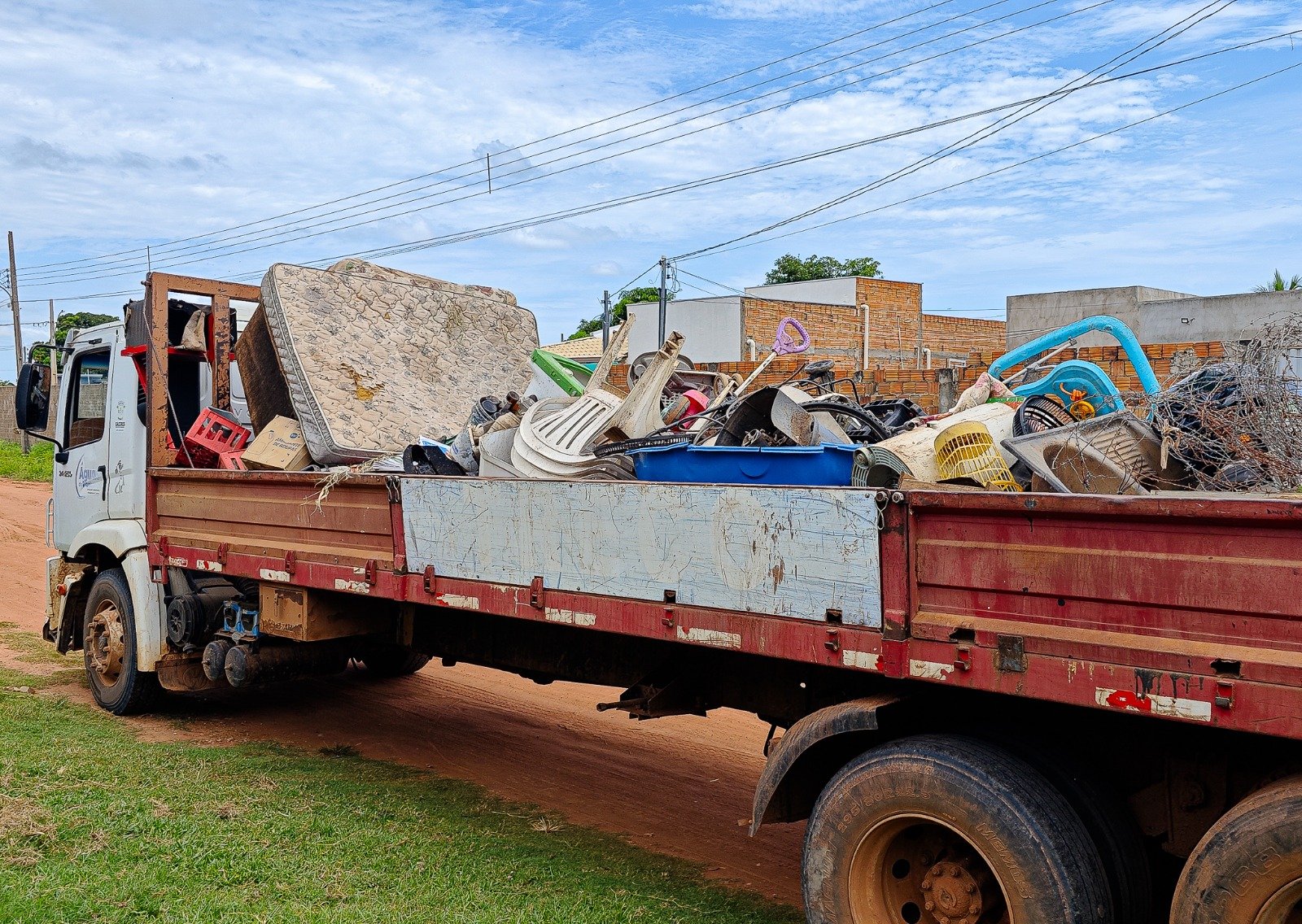 Limpeza em Cáceres: Prefeitura intensifica combate à dengue