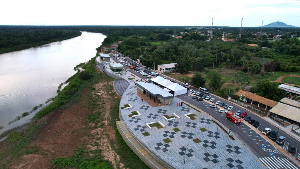 orla turística em Santo Antônio de Leverger