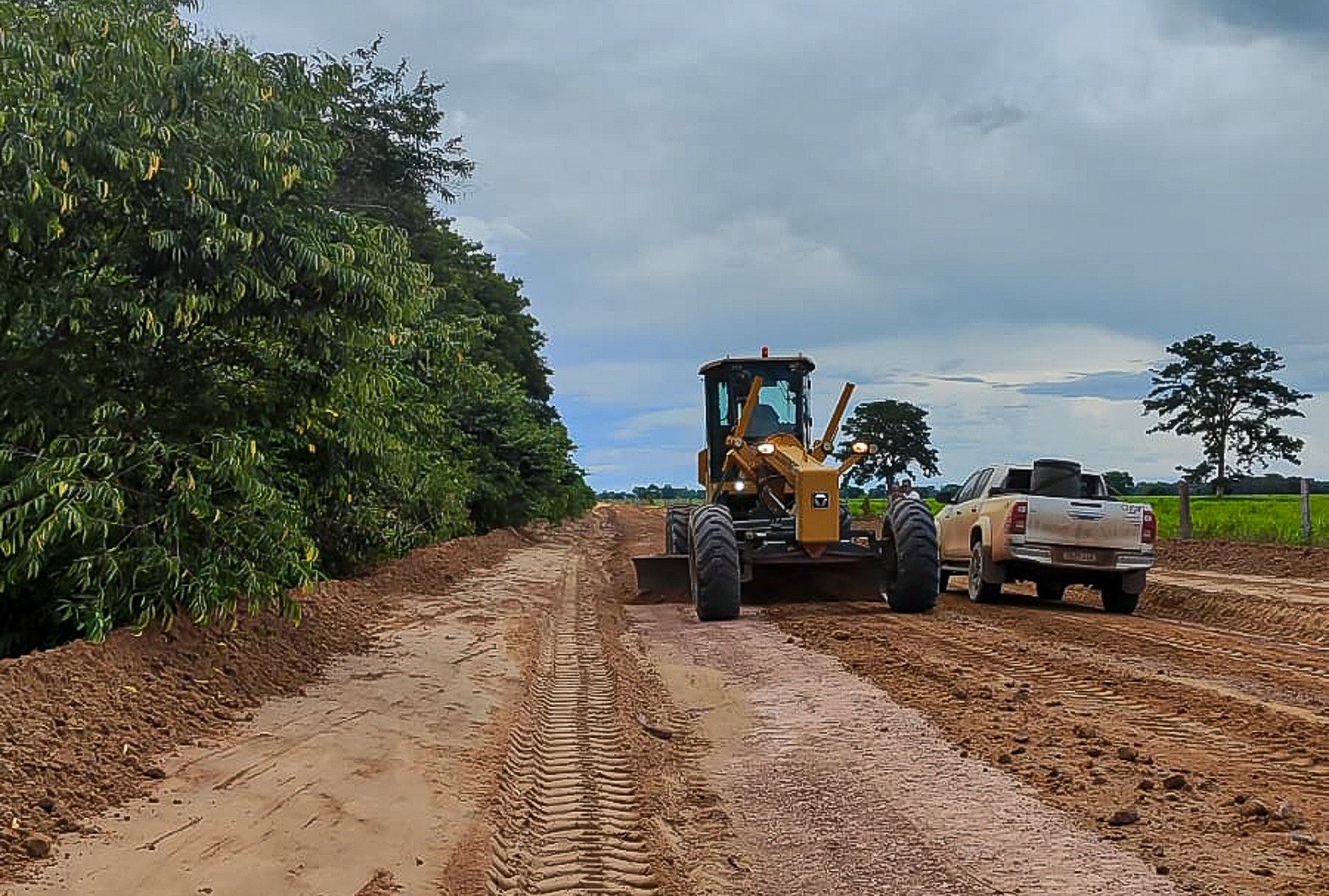 Melhorias estradas rurais em Cáceres beneficiam Flor da Mata