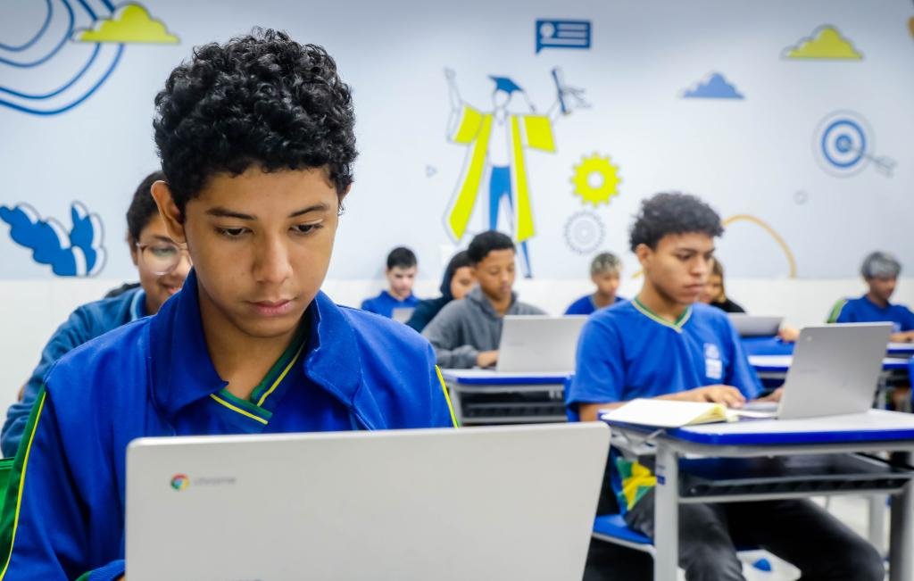 Educação Mato Grosso avança e figura entre as dez melhores do Brasil