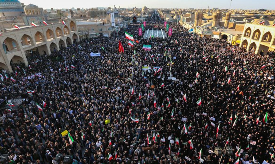 Atos pró-regime Irã: manifestações condenam distúrbios e interferência