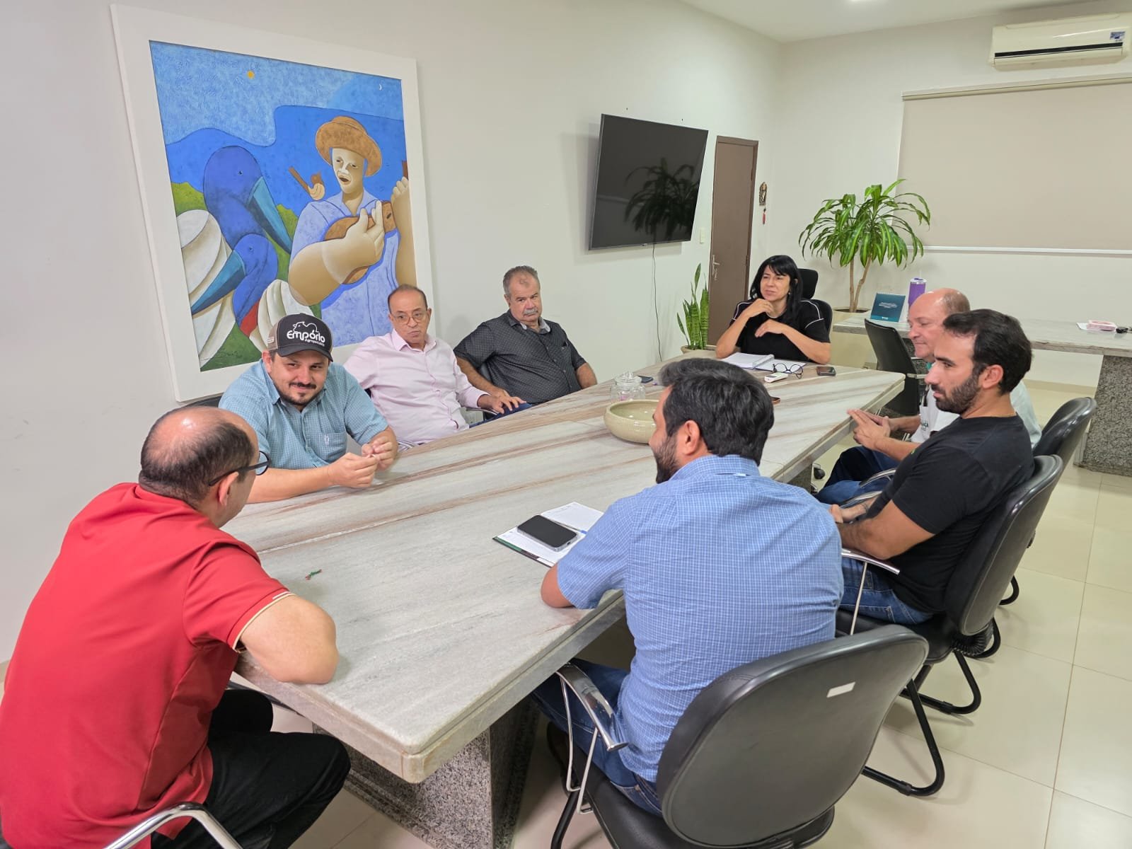 Estradas vicinais Cáceres: Prefeita Eliene Dias dialoga com produtores