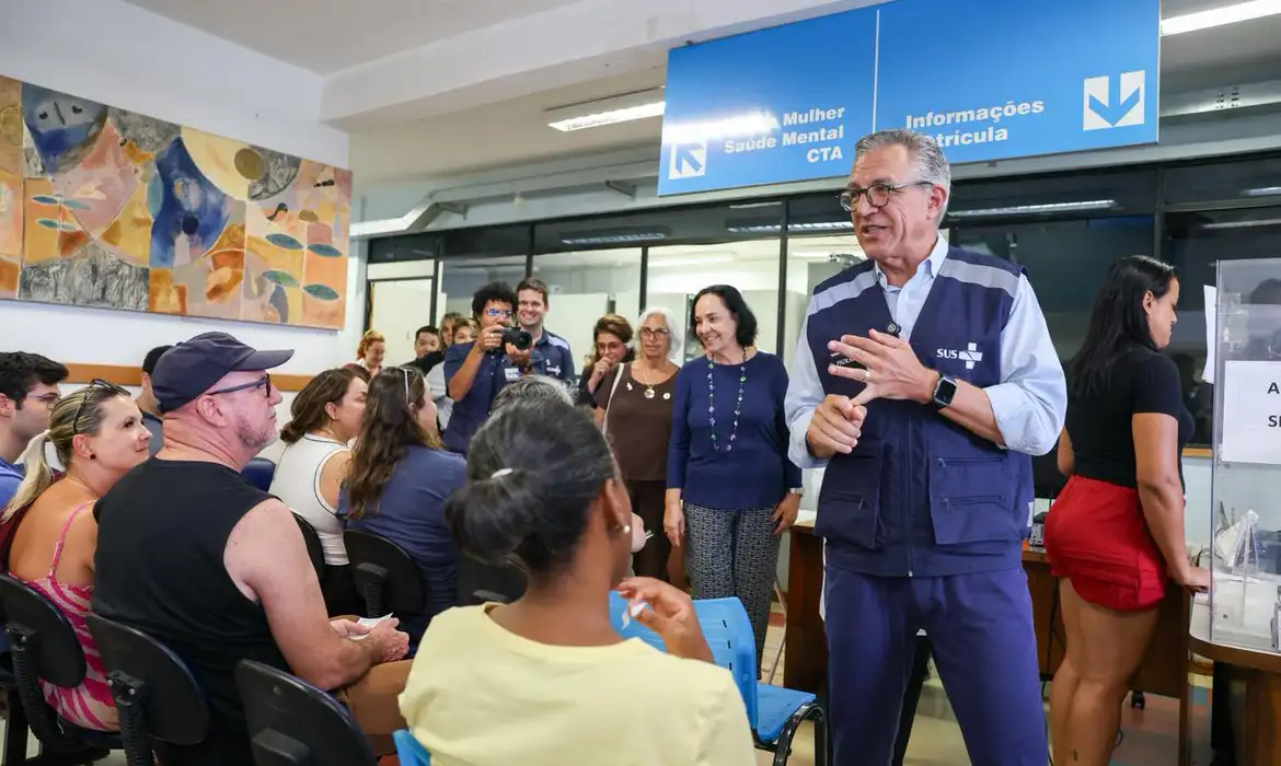 Vacinação dengue SUS: Profissionais de saúde serão imunizados