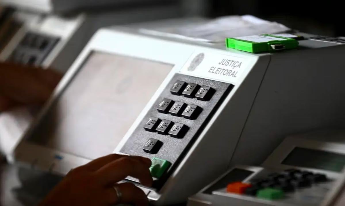 TSE regras IA: Um mês para definir normas eleitorais de 2026