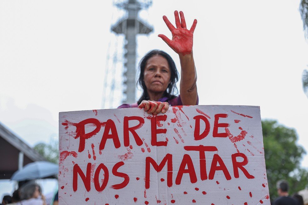 Feminicídios Brasil: Recorde em 2025 com 4 mortes/dia