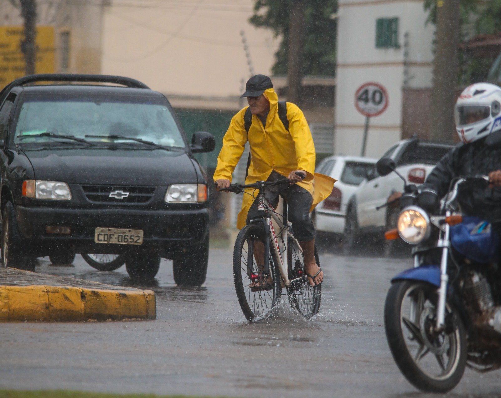 Previsão de Chuvas Cáceres: Prefeitura orienta e age