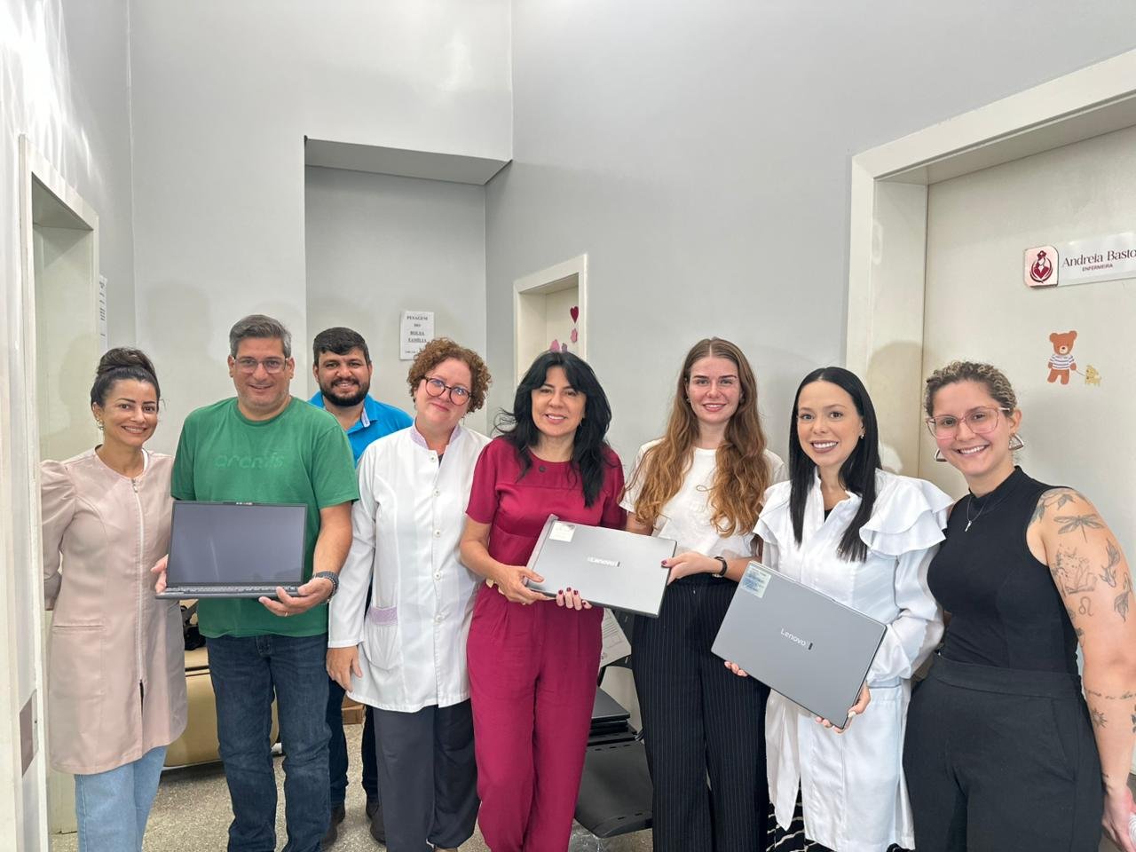 Notebooks médicos Cáceres: Prefeitura entrega equipamentos para UBS