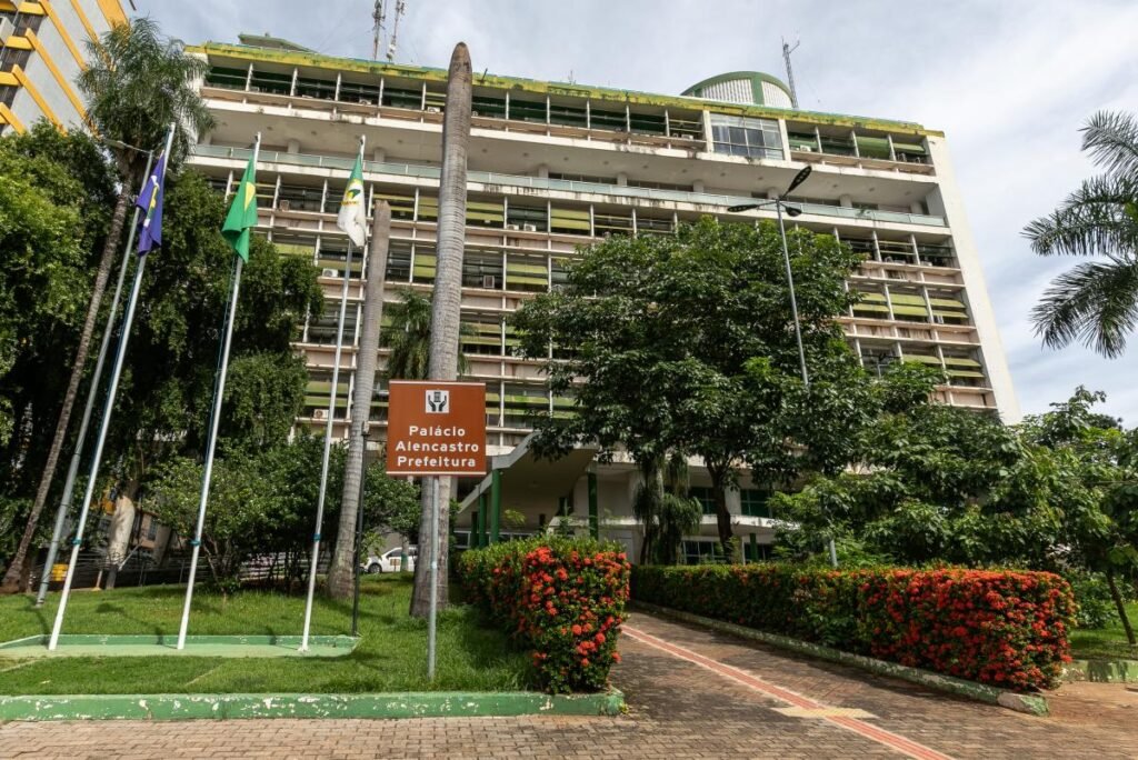 Prefeitura Cuiabá desvios: gestão se declara vítima em operação