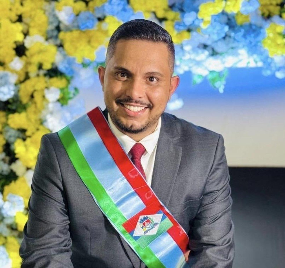 Mãe prefeito golpes: Medidas cautelares após denúncia do filho