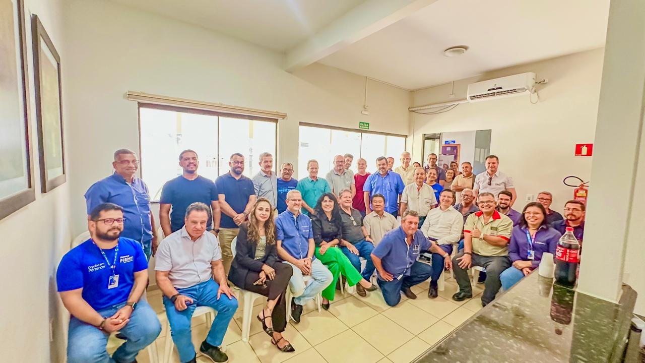 Calçada Viva: Prefeitura de Cáceres apresenta projeto a empresários