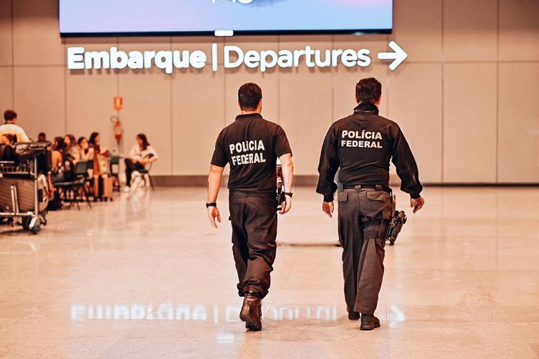 Polícia Federal Guarulhos: PF cumpre 5 mandados de prisão