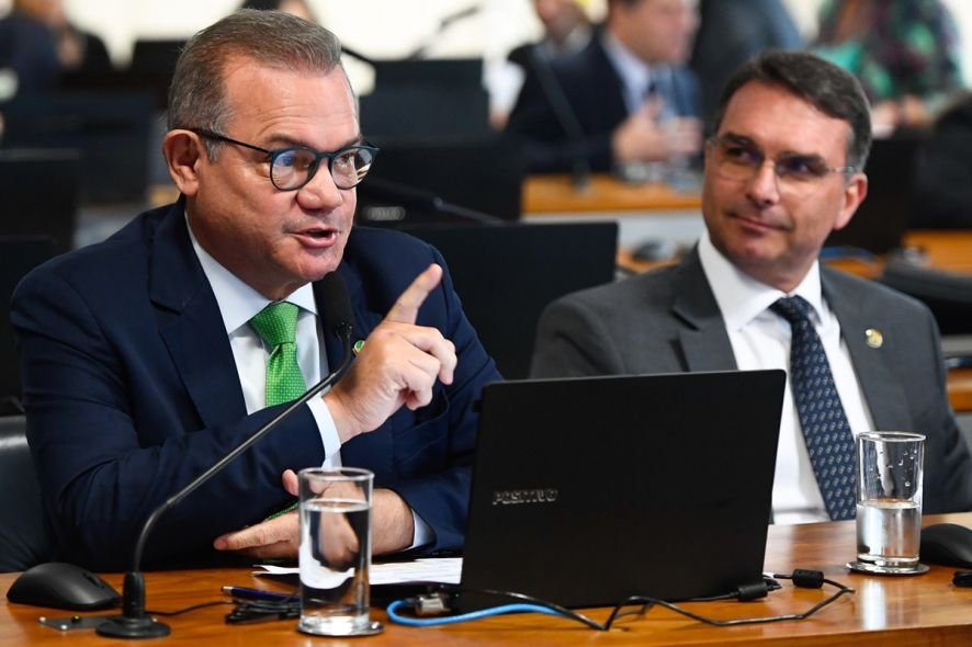 Wellington Fagundes ao Governo: Flávio Bolsonaro confirma pré-candidatura