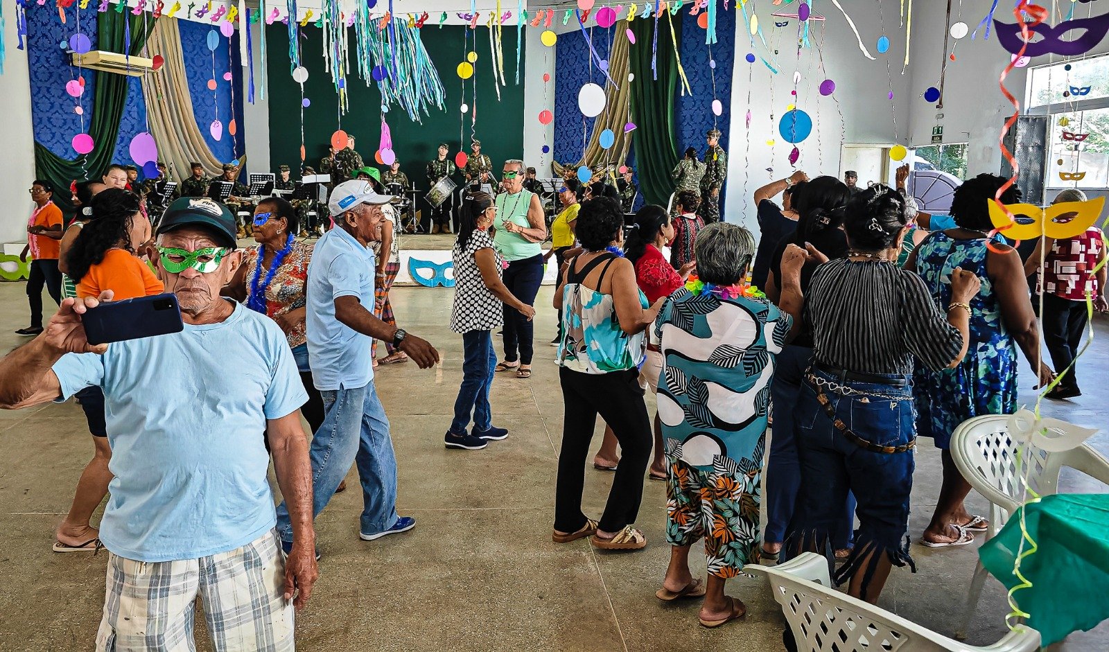 Carnaval da pessoa idosa do SUAS em Cáceres: celebração e integração