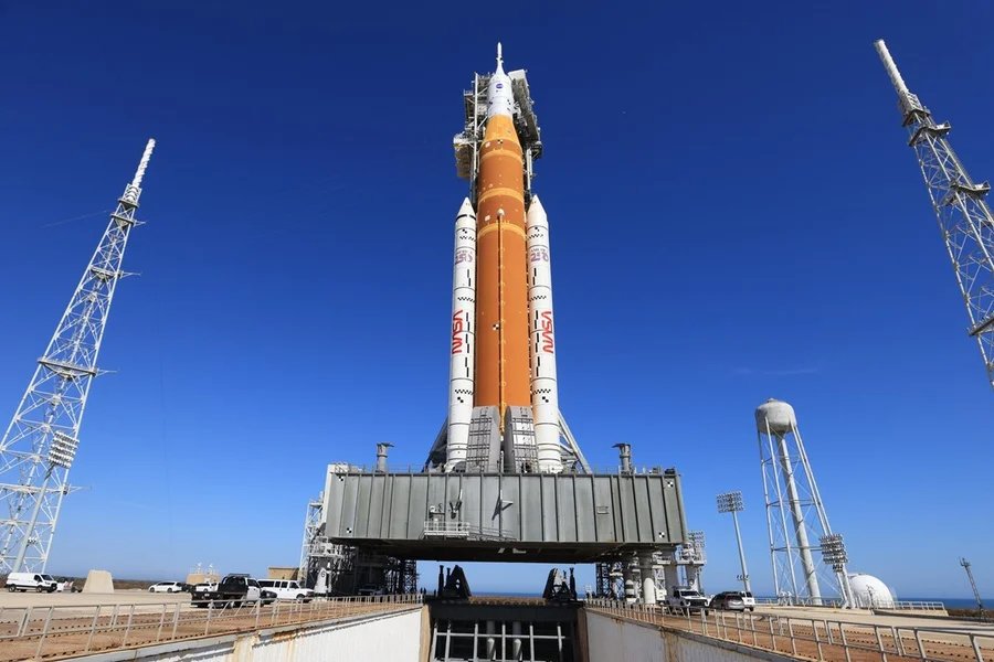 Voo tripulado da NASA à Lua: contagem regressiva para lançamento