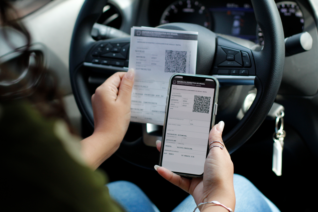 Licenciamento de veículos: prazo para placas 1, 2 e 3 termina em março