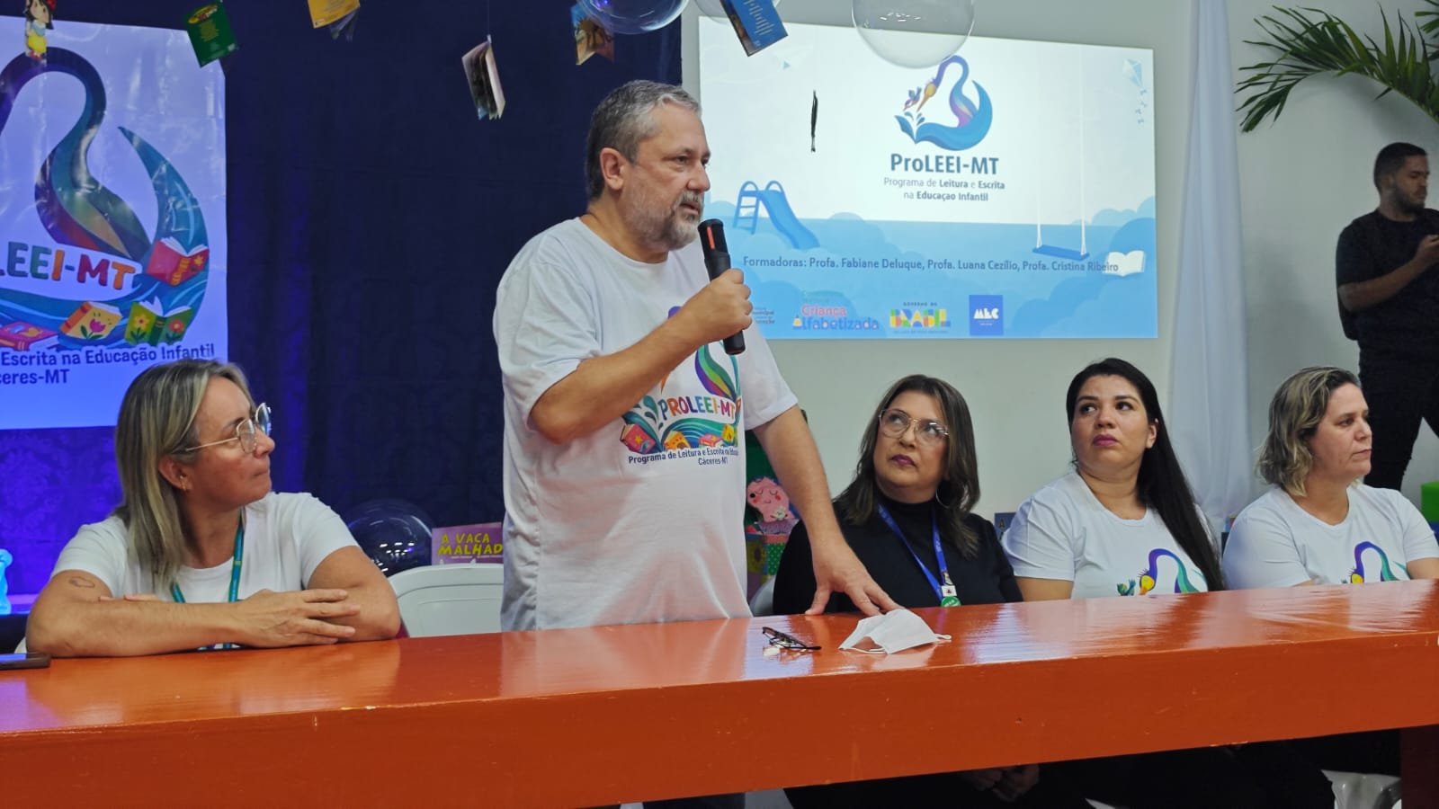 Semana Pedagógica do Pro-LEEI fortalece práticas em Cáceres