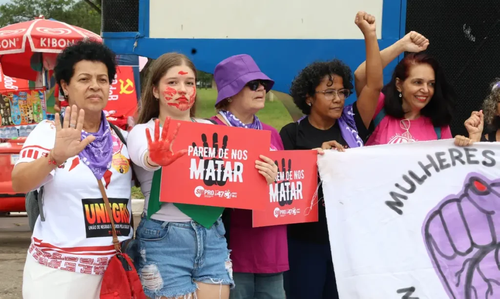 Protestos contra a violência de gênero: manifestações pelo Brasil
