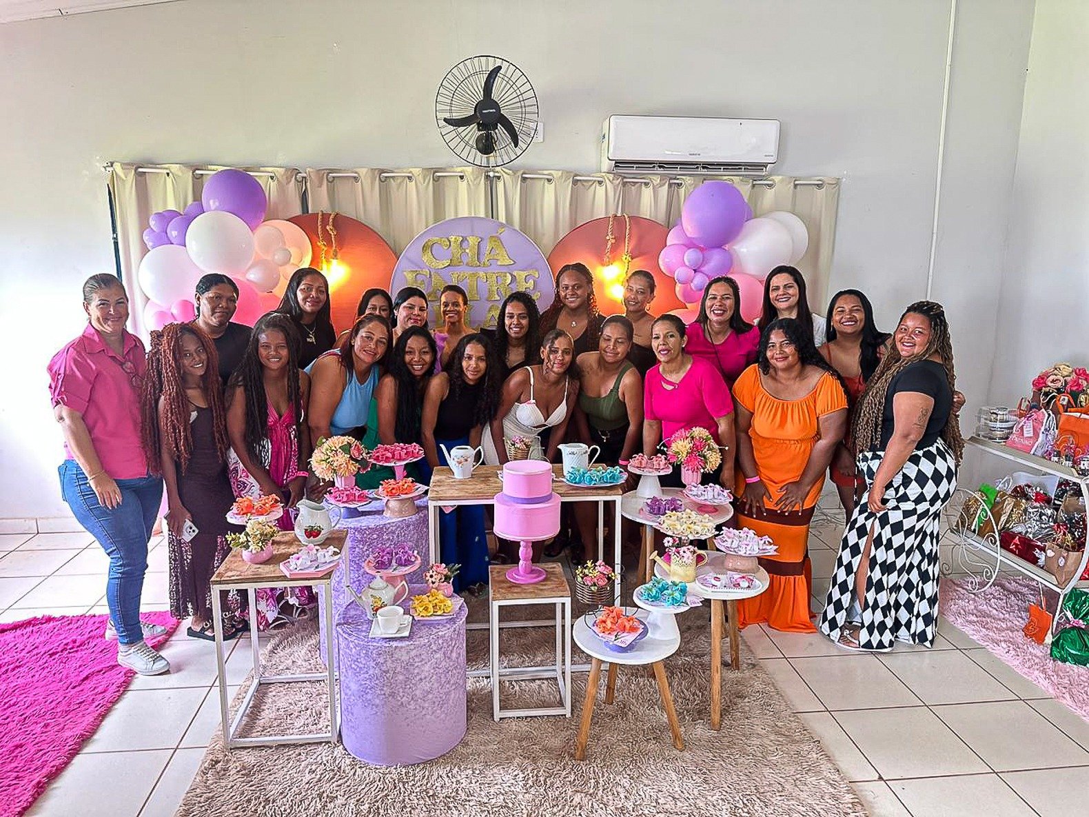 Chá Entre Elas: Prefeitura de Cáceres valoriza mulheres da cidade