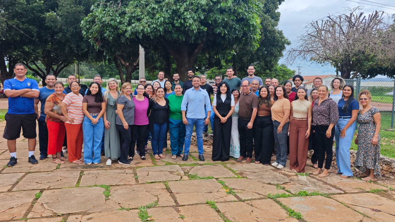 Ginástica laboral para servidores da SMA de Cáceres