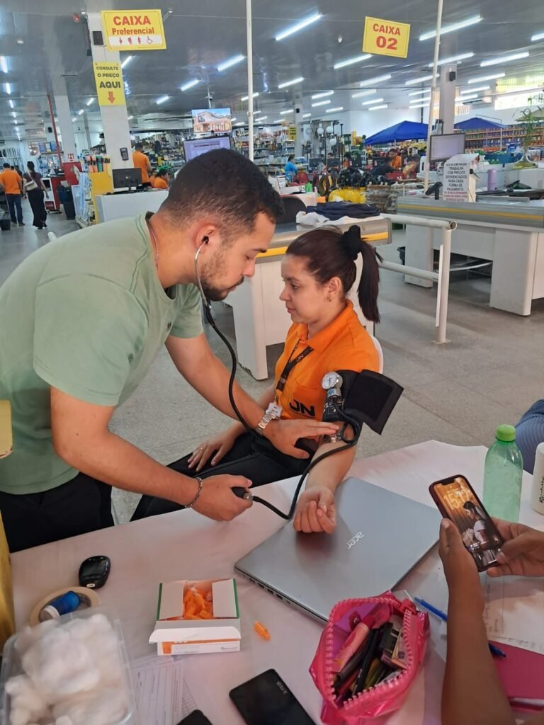 Saúde do Trabalhador em Cáceres: Prefeitura leva atendimento ao comércio