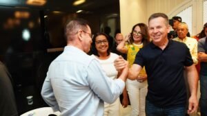 Reunião de Mauro Mendes busca manter deputados no União Brasil