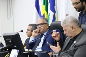 Câmara de Cáceres vota projeto de complemento salarial de professores