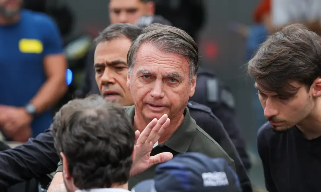 Prisão domiciliar a Bolsonaro concedida por Alexandre de Moraes