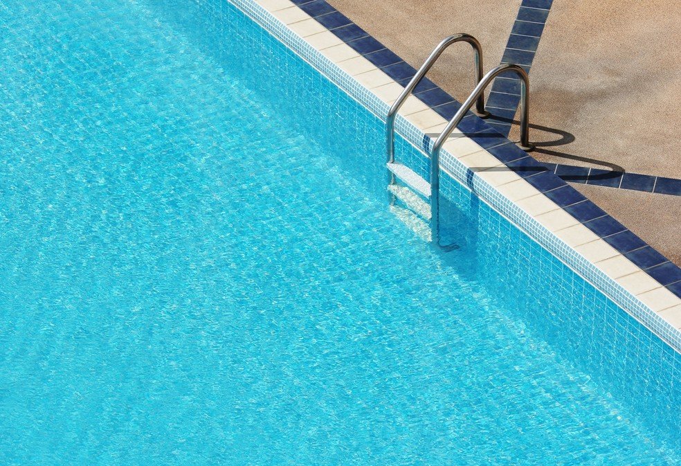 Mulher encontrada morta em piscina: corpo achado em MT