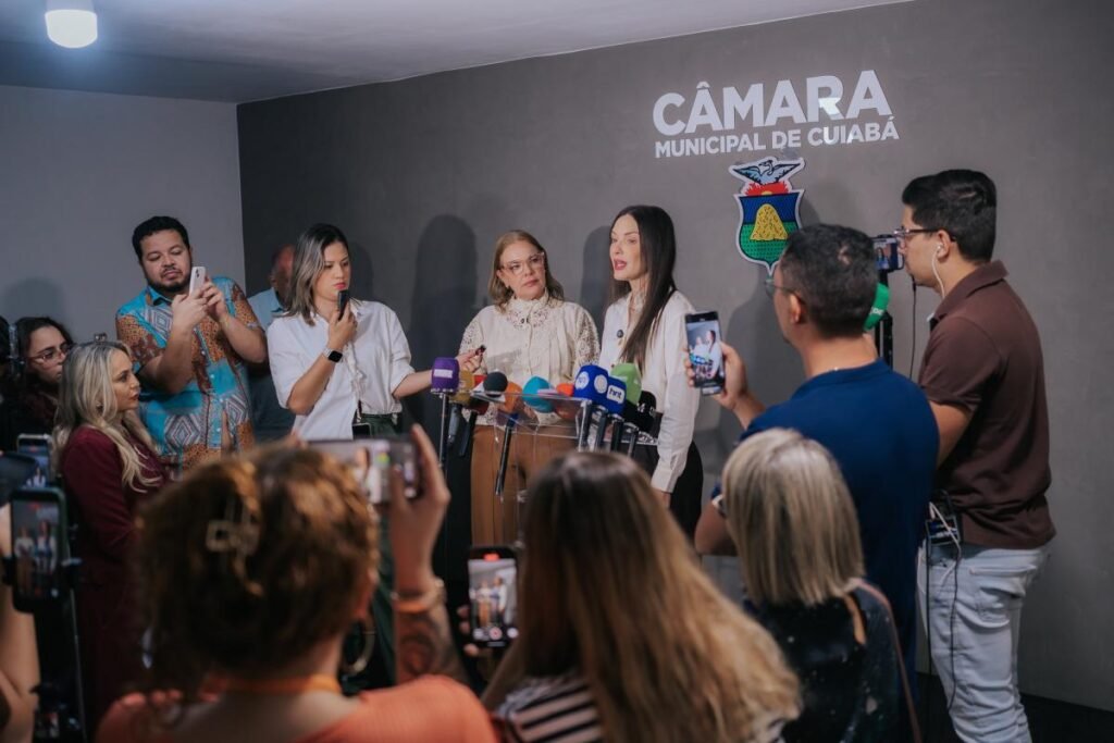 Janaina Riva na Câmara de Cuiabá: apoio de vereadores do PL