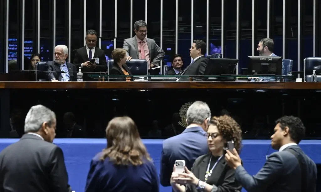 Renovação automática da CNH é aprovada no Senado