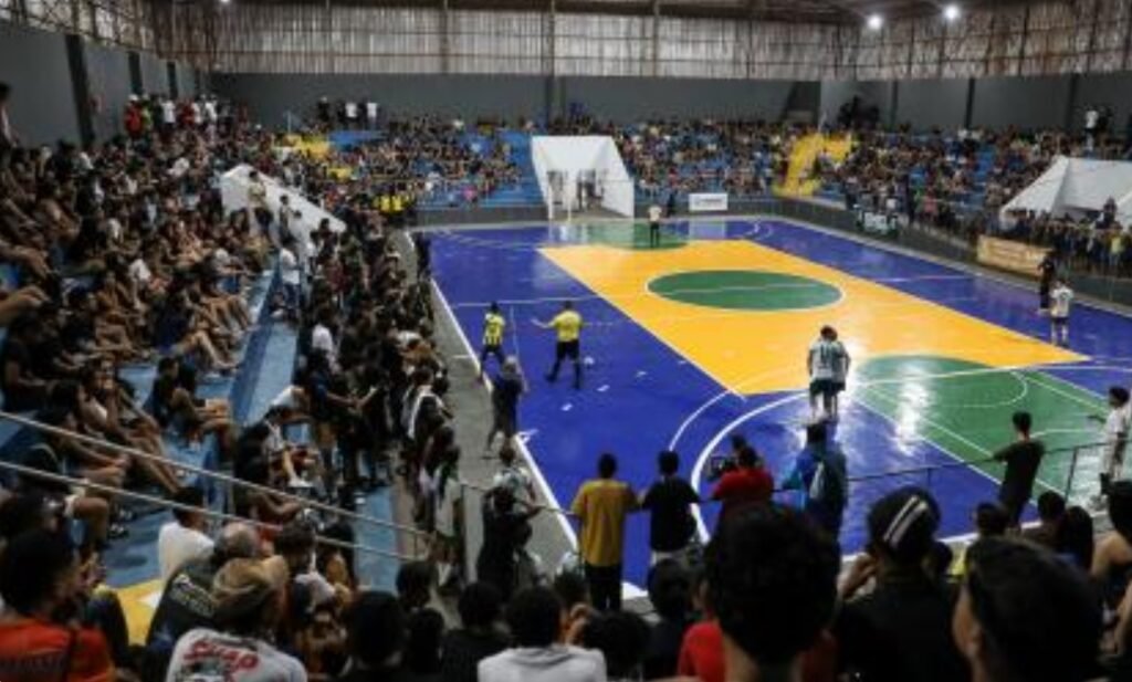 Taça Mato Grosso de Futsal em Cáceres reúne jovens talentos