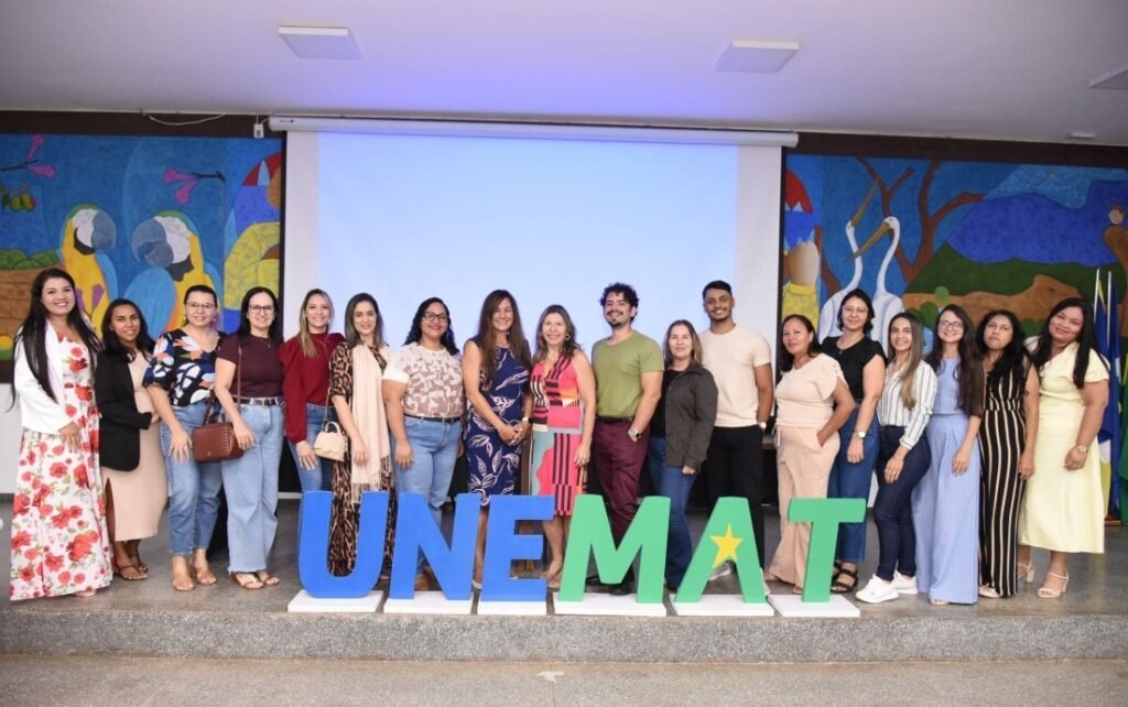 Educação em Cáceres: Gestores participam de formação em IA