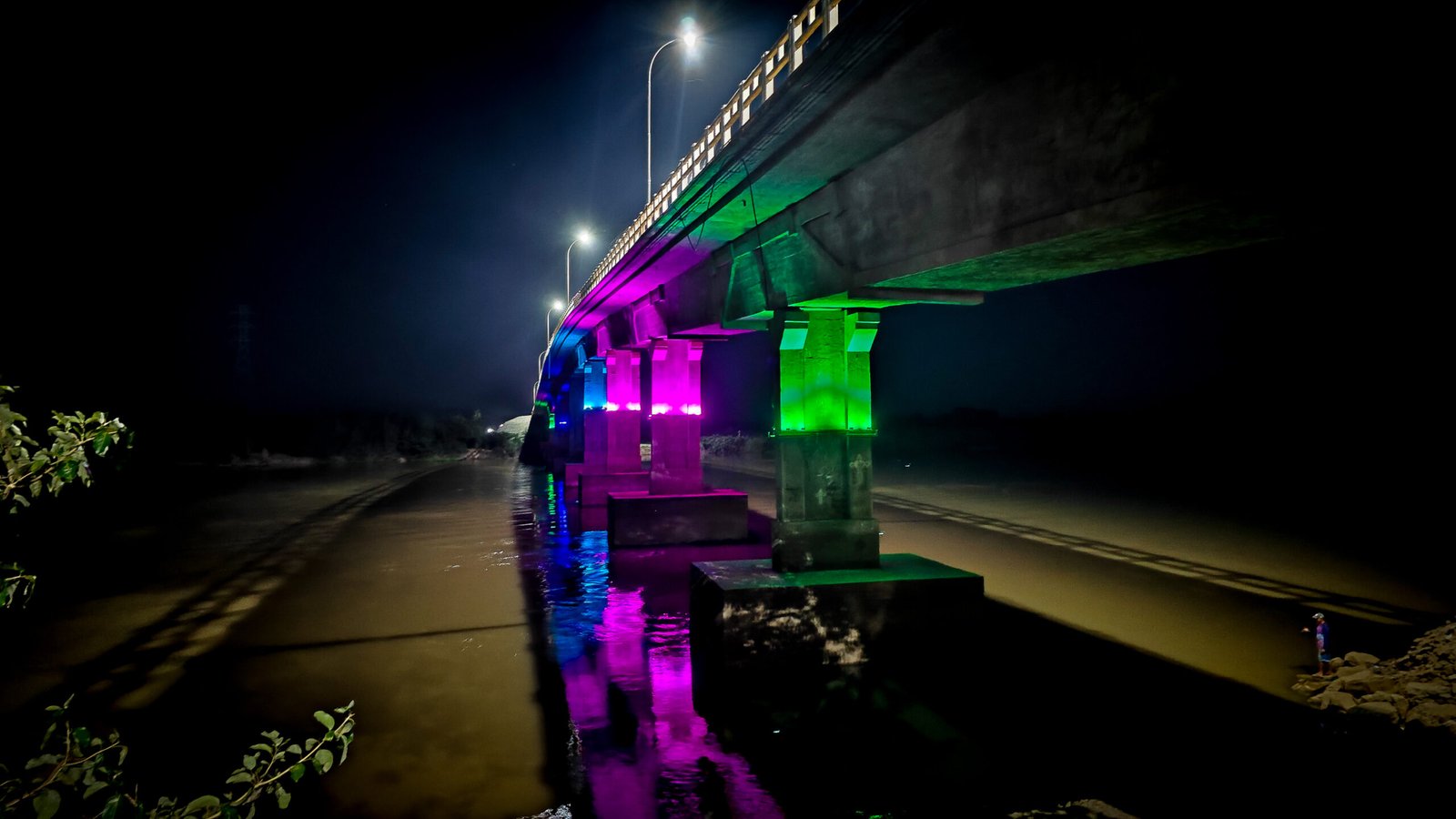 Iluminação da Ponte Marechal Rondon é revitalizada em Cáceres