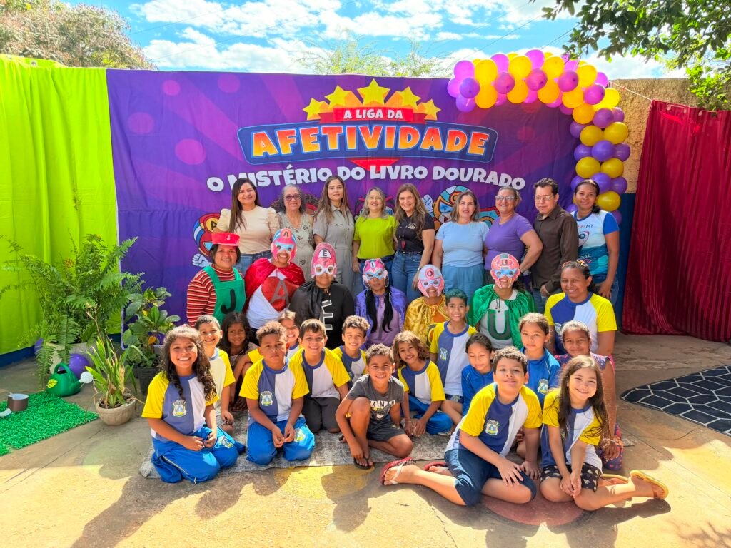 Teatro do Material MAX impulsiona aprendizagem na Escola Vila Irene