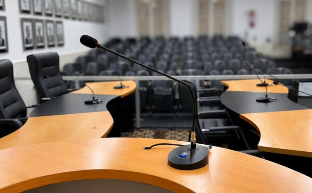 Comunicação da Câmara de Cáceres: Tribuna Livre suspensa nas eleições