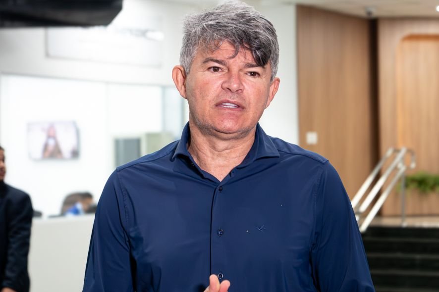 Substituta de Michelle: Medeiros sugere Samantha Iris para PL Mulher
