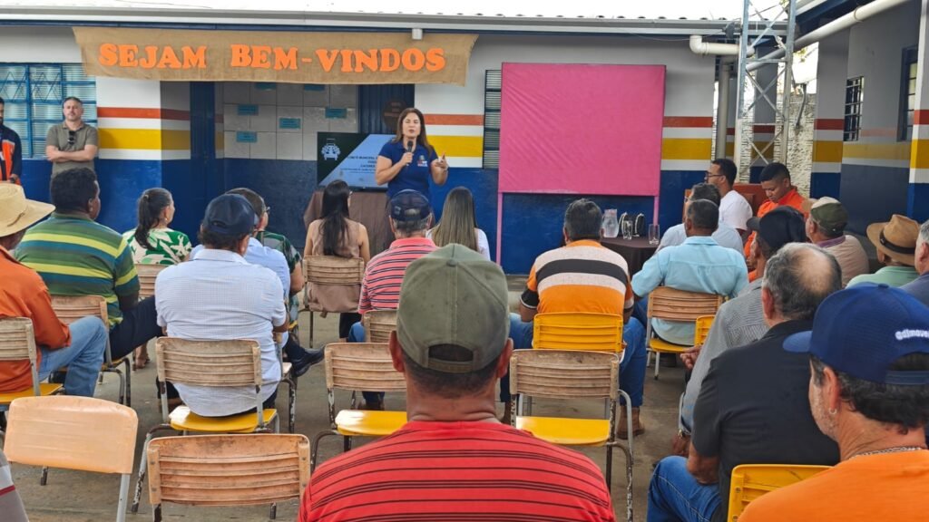 Ação de prevenção às queimadas orienta moradores do Caramujo