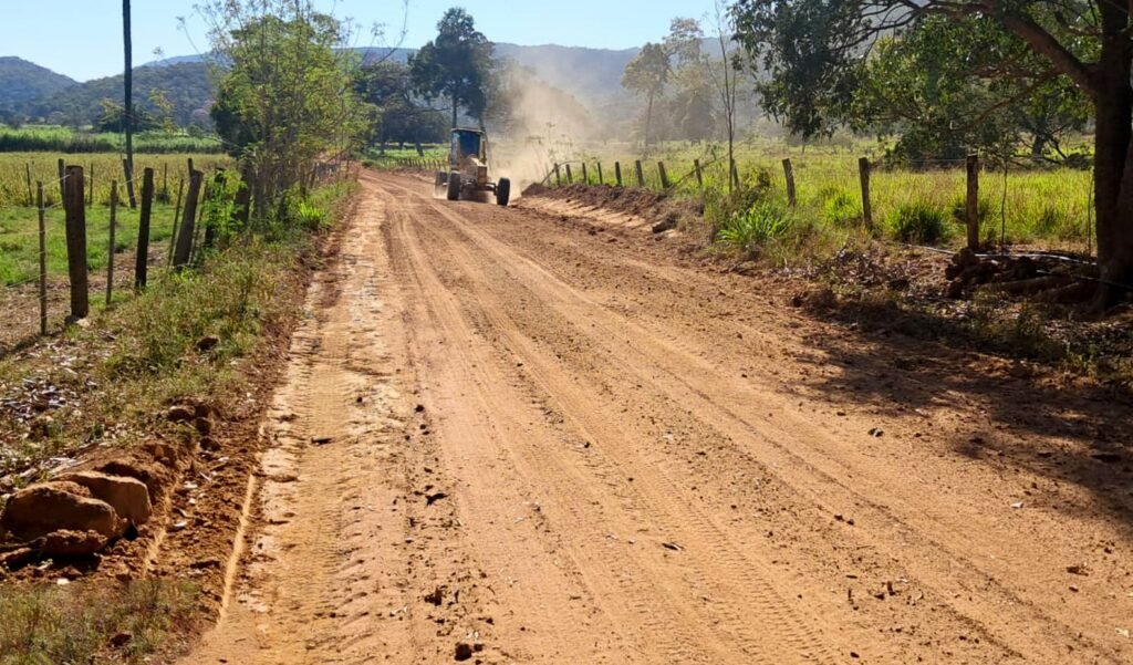 Estrada da comunidade Boa Esperança: Prefeitura de Cáceres recupera