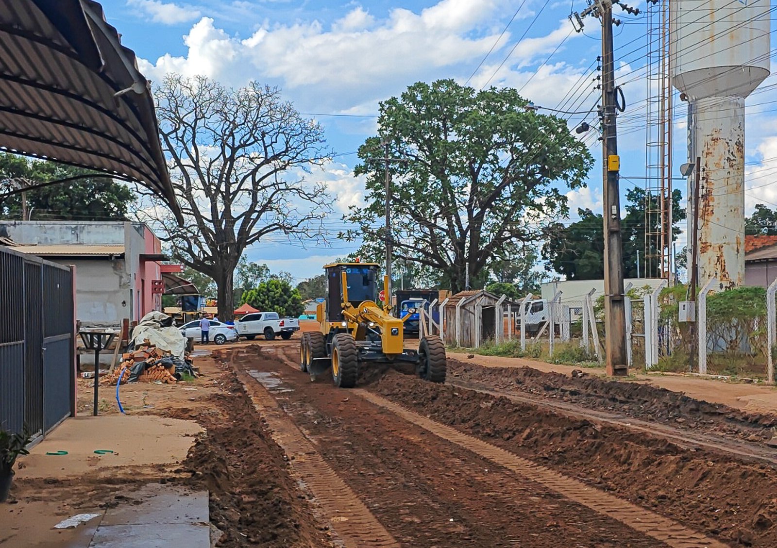 Obras de drenagem no Distrito de Caramujo avançam em Cáceres