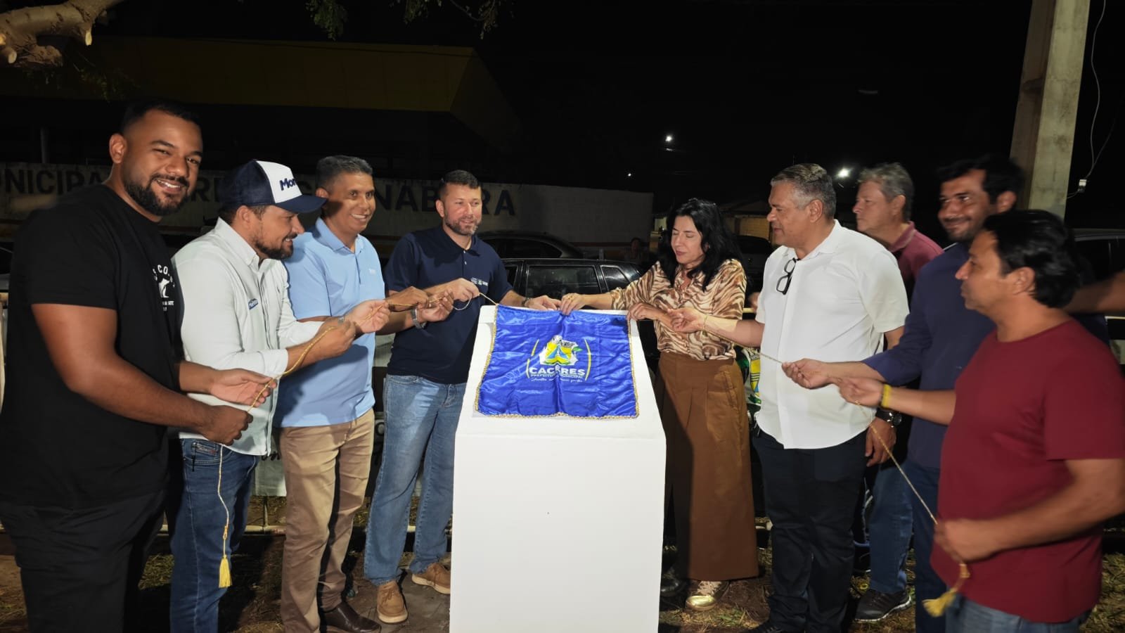 Iluminação do campo do Guanabara é inaugurada em Cáceres