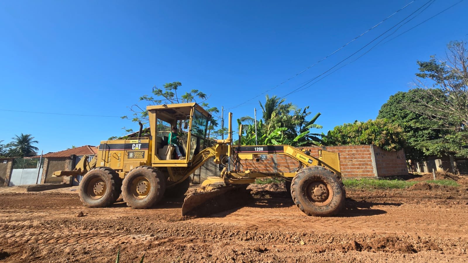 Prefeitura de Cáceres inicia frente de serviços em quatro bairros