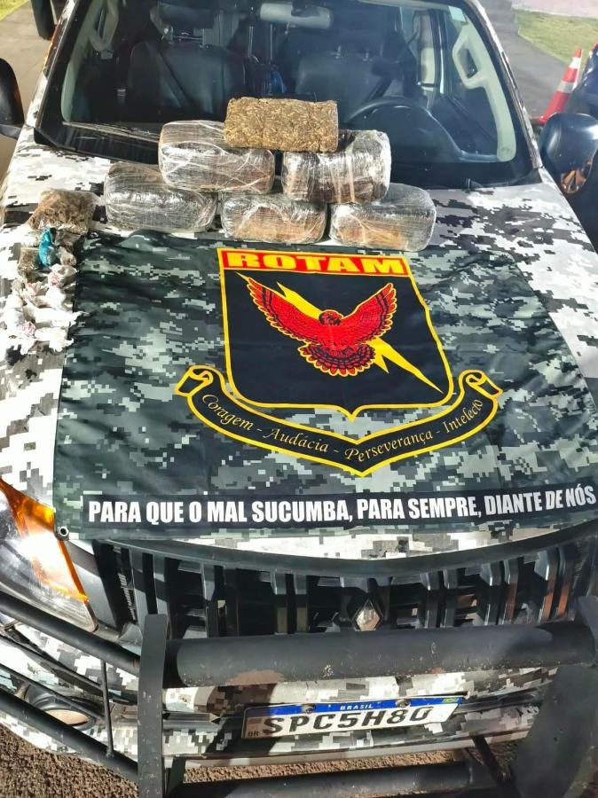 Rotam prende maconha em Pontes: trio de facção com 6 kg