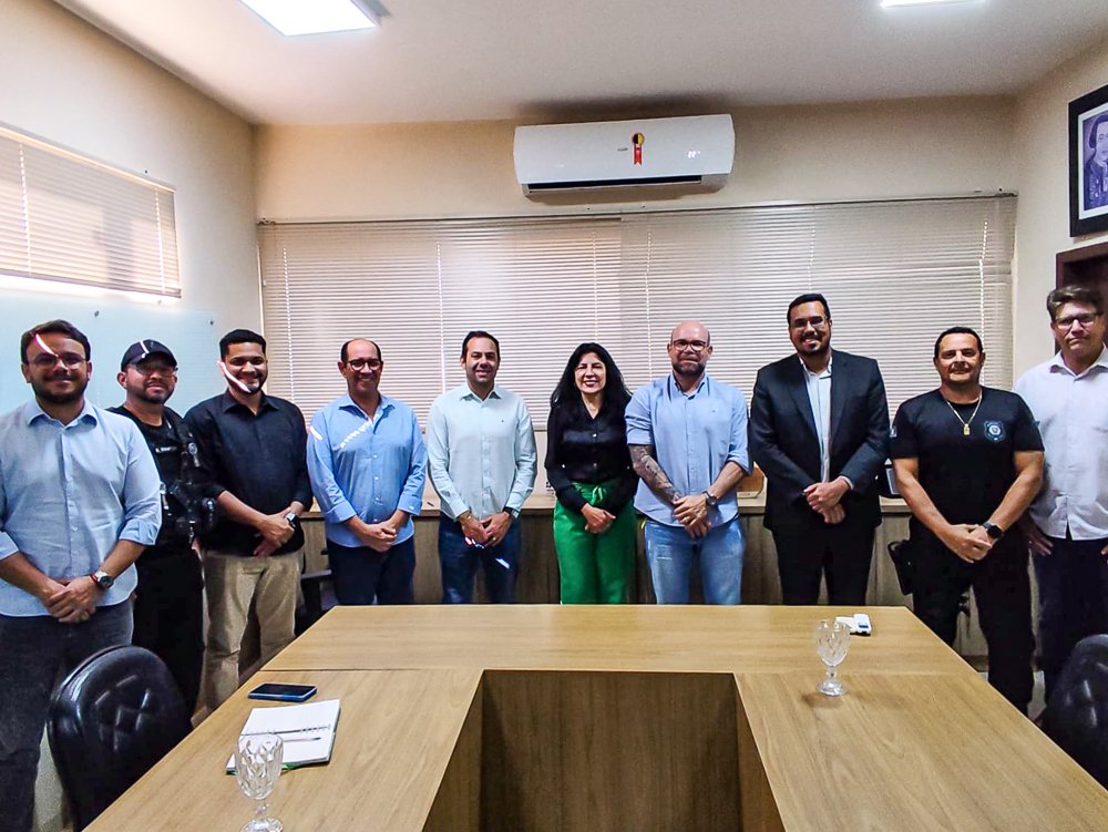 Nova cadeia pública em Cáceres: Prefeita e secretário debatem