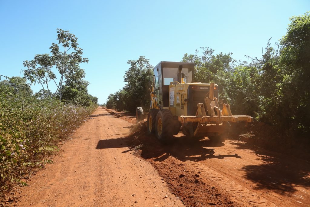Recuperação de estradas vicinais: Prefeitura de Cáceres intensifica