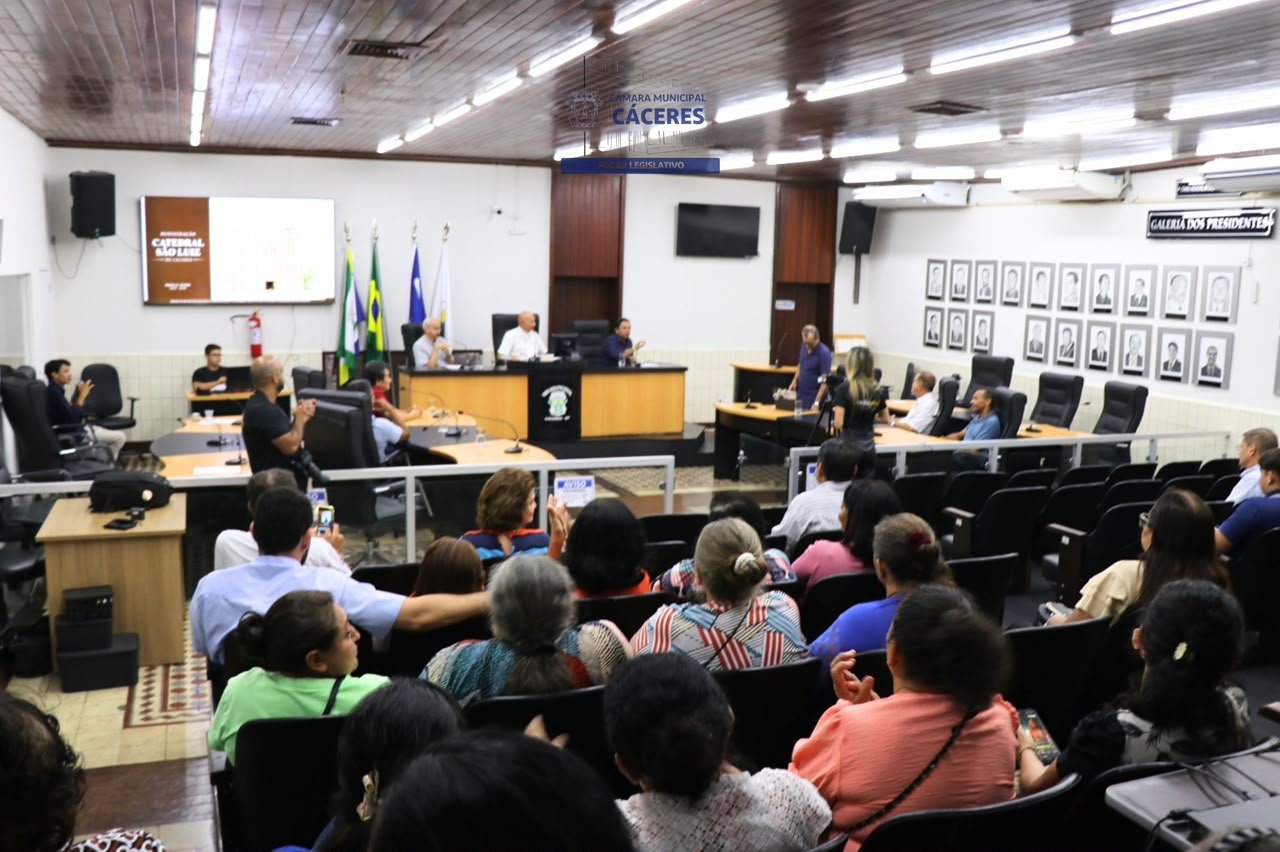 Restauração da Catedral São Luiz: Câmara de Cáceres debate projeto